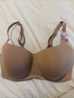 Victoria's Secret Nude/Tan T-Shirt Bra